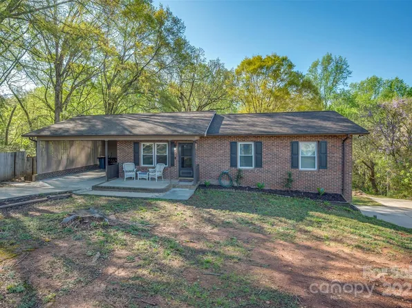 176 Cliffside St, Mooresboro, NC 28114