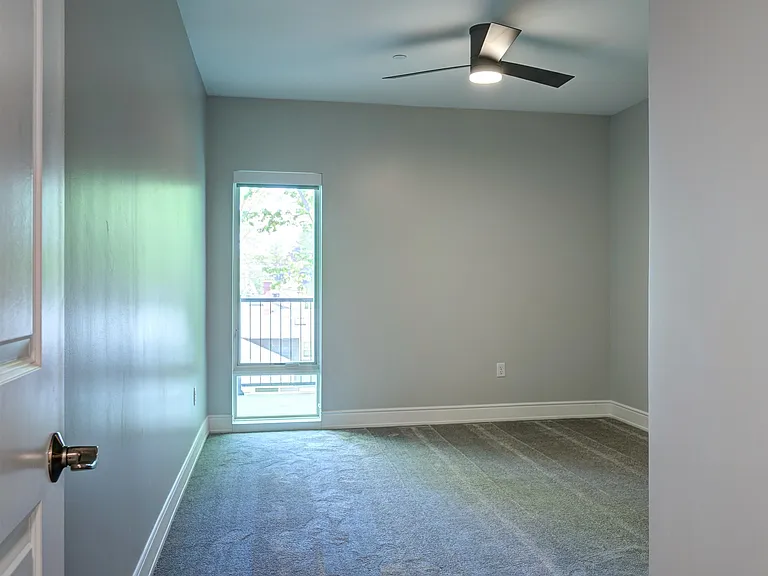 2059 Lafayette Rd #204 — Photo 10