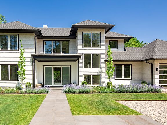 2nd image of 21 Lily Pond Dr