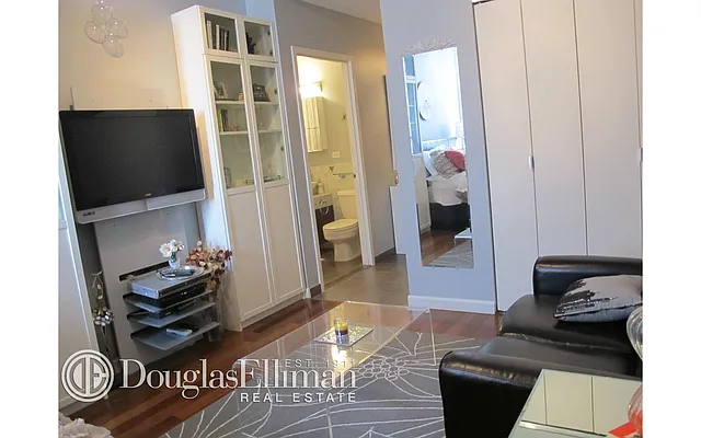 Rented by Douglas Elliman | media 2