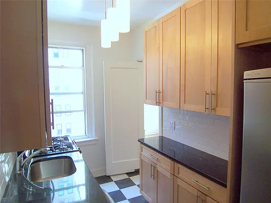 Rented by Maz Group NY | media 16