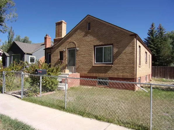 619 S 15th St, Laramie, WY 82070