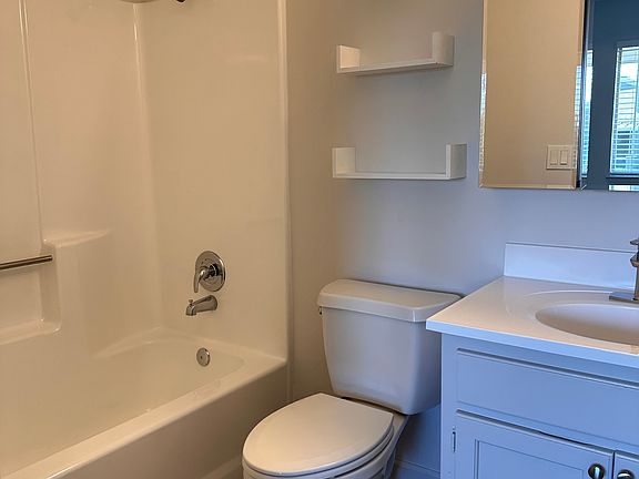 5th image of 676 3rd St W #676