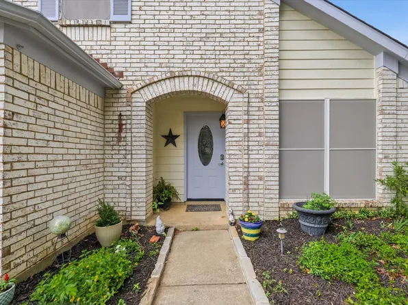 2618 Crockett Dr, Corinth, TX 76210