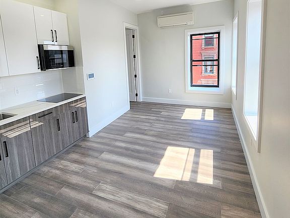 4th image of 239 Lenox Ave #3