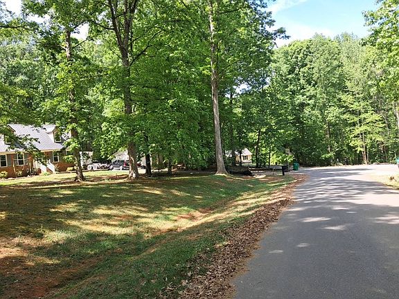 5th image of 4715 Linda Kay Dr