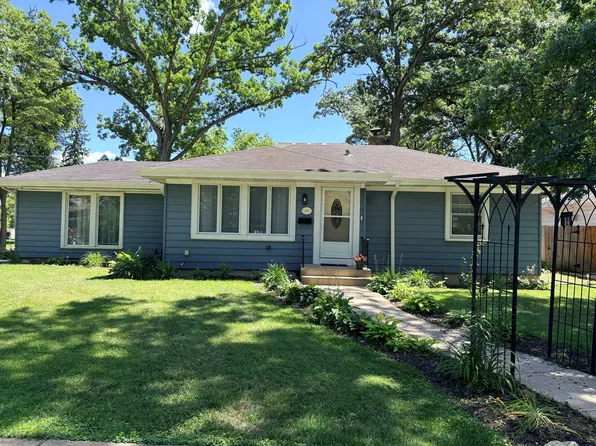 767 Lincoln Ave, Glen Ellyn, IL 60137