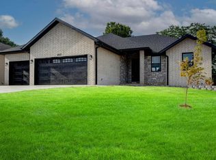 4317 N Toby Ave, Springfield, MO 65803