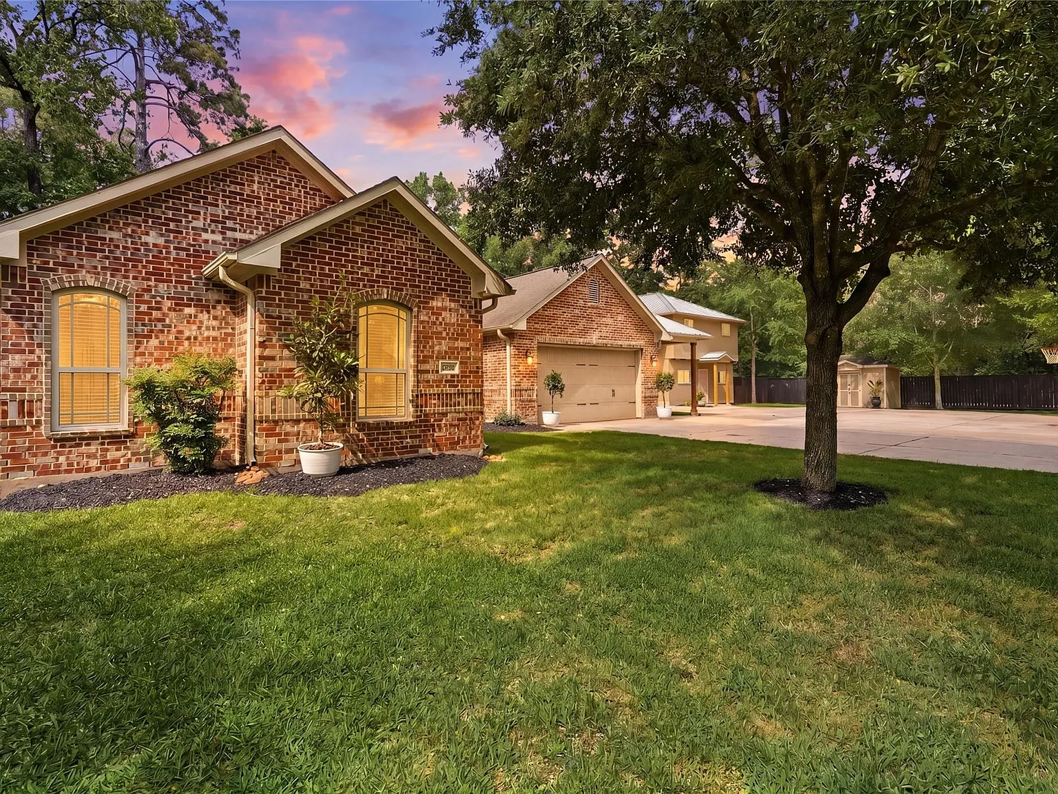 6 bed, 3.5 bath, 3491 sqft, $4,000 — Photo 2