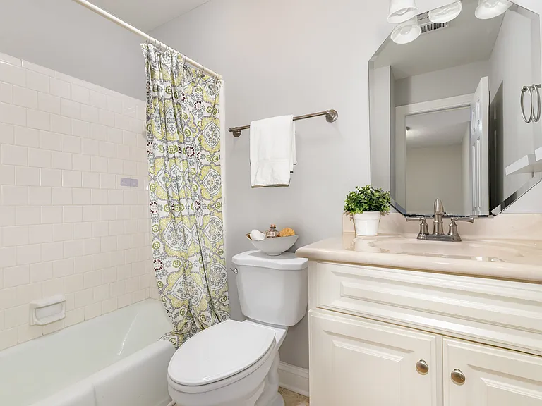6111 Highcastle Ct — Photo 8