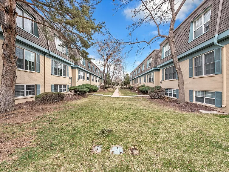 9330 E Girard Ave #7 — Photo 23