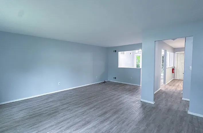 19 Ensign Ave — Photo 12