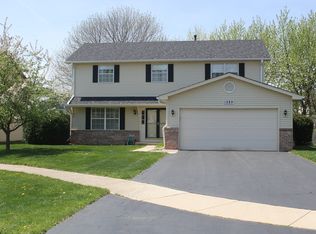 1289 Brave Ct, Carol Stream, IL 60188
