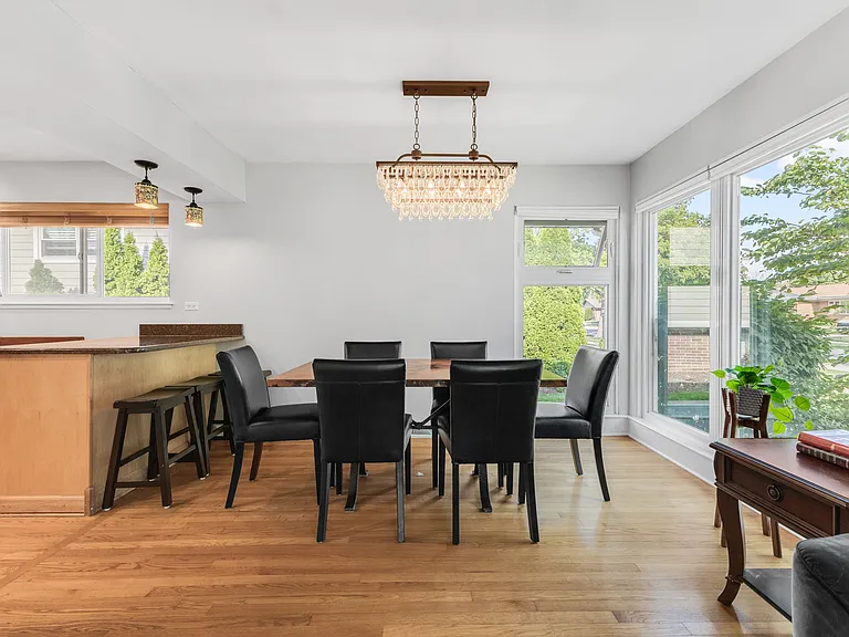 10813 Berkshire St — Photo 3
