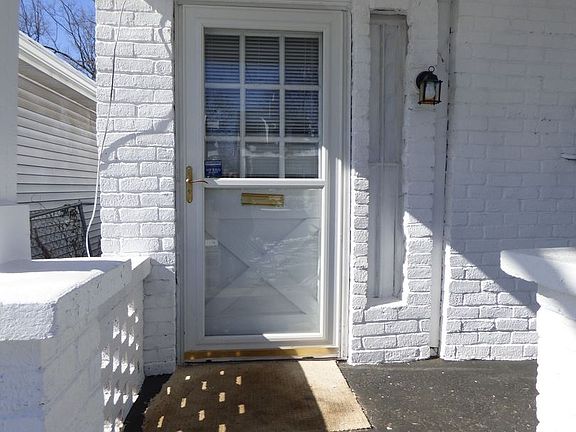 3rd image of 726 Charles Ave #A