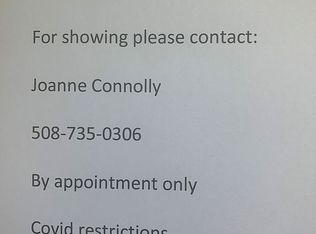 4 Cranberry Ln, Dover, MA 02030