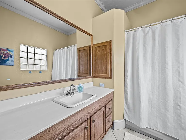 932 Woodrow Ave — Photo 21