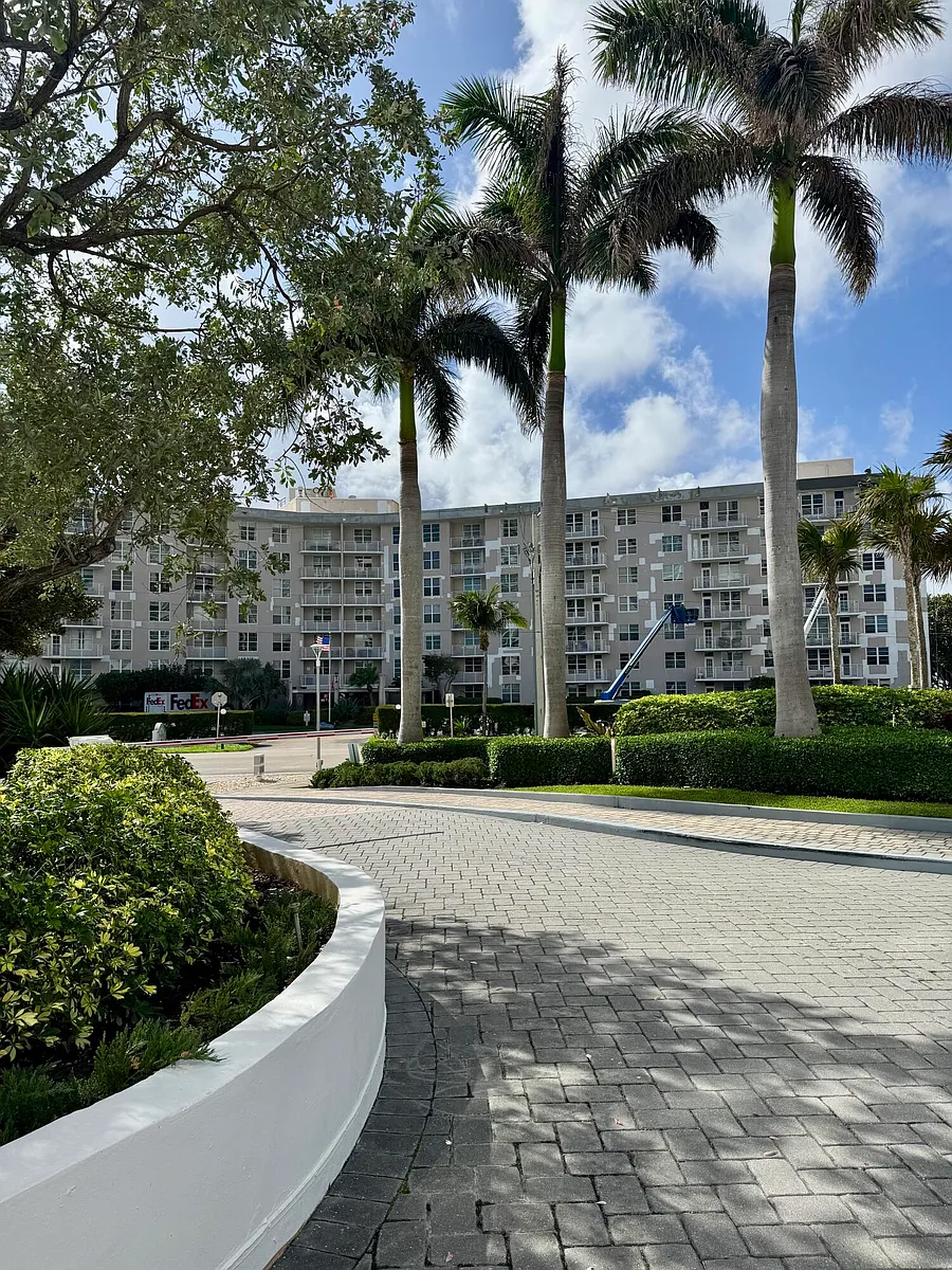 Building Photo - 2851 S Ocean Blvd #122