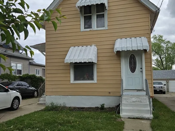 315 Vandalia St, Elgin, IL 60123