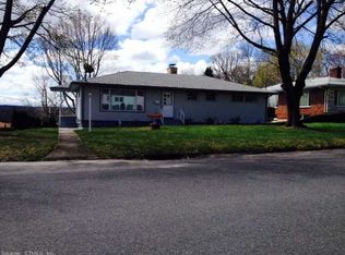 273 Mapleridge Dr, Waterbury, CT 06705