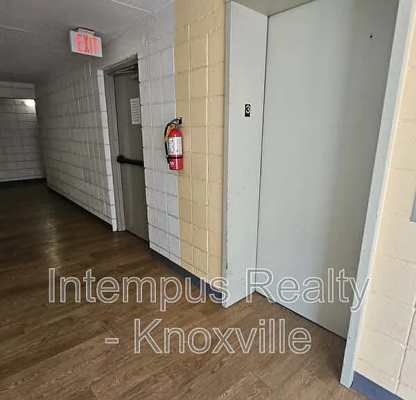 2749 Sullins St #304 — Photo 6