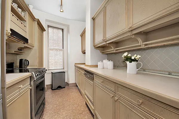 Sold by Corcoran | media 12