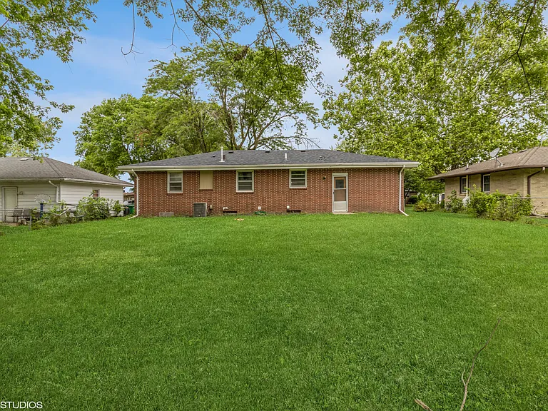 413 SW Westlawn Dr — Photo 23