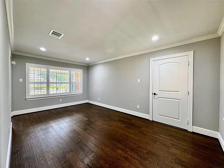 7743 Meadville St — Photo 10