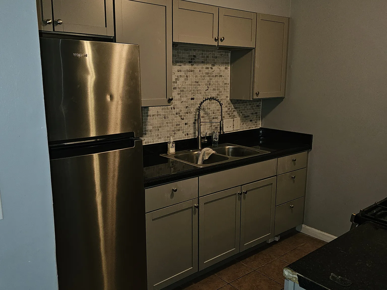 2 bed, 1100 sqft, $1,000 — Photo 3