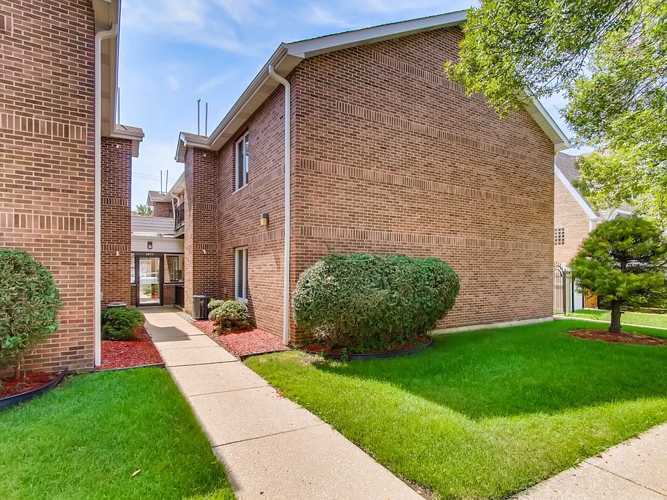 1st image of 5805 W Eddy St APT 1C