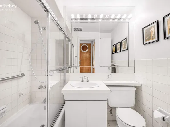 400 West 23rd Street image 14 of 14