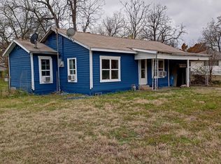 504 Paris St, Ladonia, TX 75449