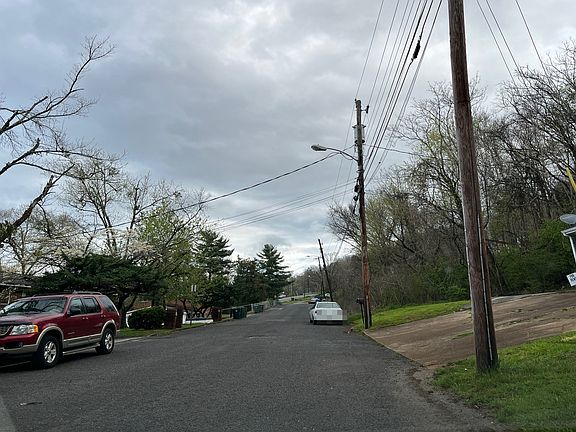 4th image of 2906 15th Ave