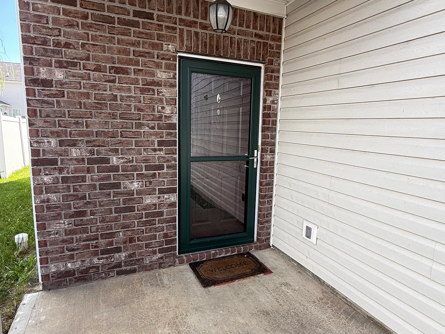 3 bed, 2.5 bath, 2130 sqft, $2,000 — Photo 3