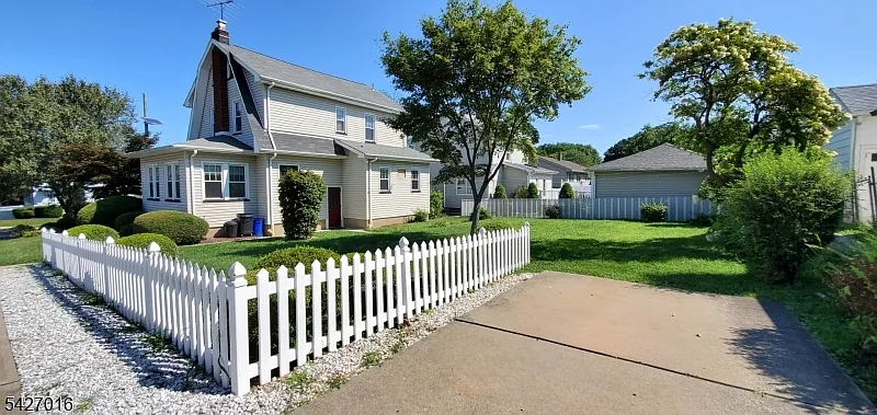 3 bed, 2.5 bath, $3,500 — Photo 2