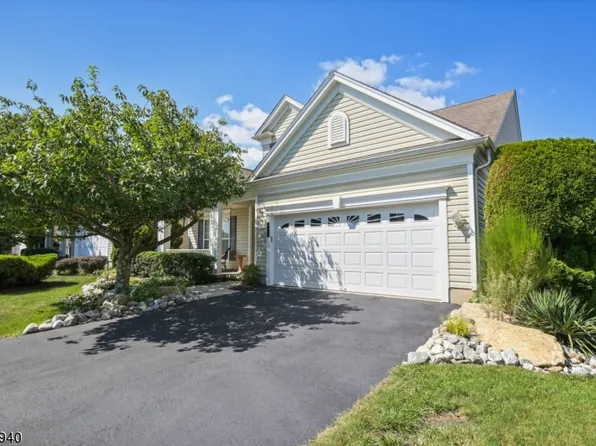 437 Crossfields Ln, Franklin Twp., NJ 08873
