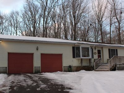 3270 Trafalgar Ave, East Stroudsburg, PA, 18302