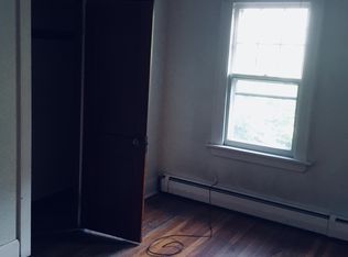 911 Cooke St, Waterbury, CT 06704