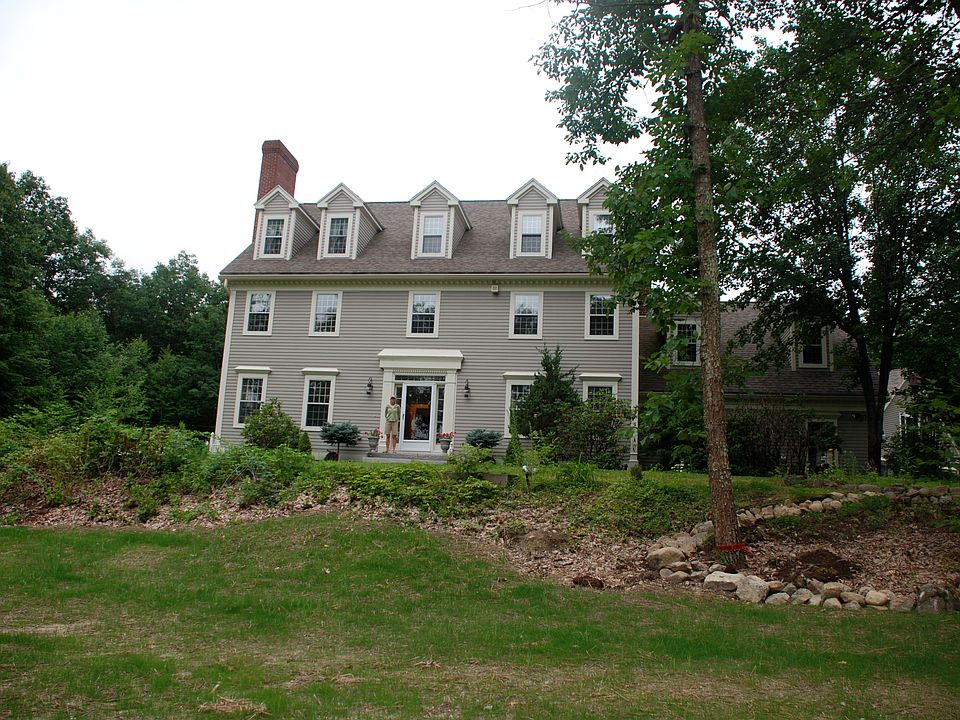 2nd image of 22 Barrington Dr