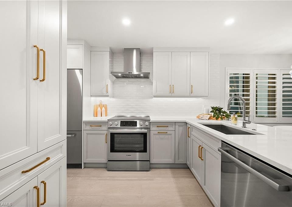 1st image of 1300 Gulf Shore BLVD N #109