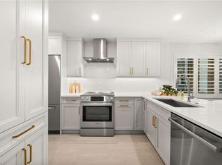 1300 Gulf Shore Blvd N APT 109, Naples, FL 34102