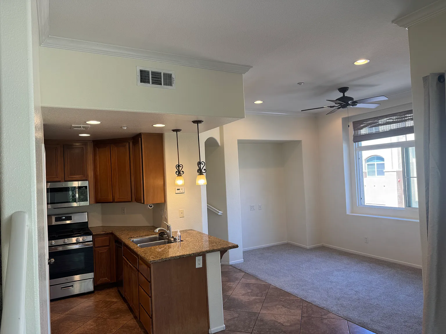 564 Almond Road — Photo 4