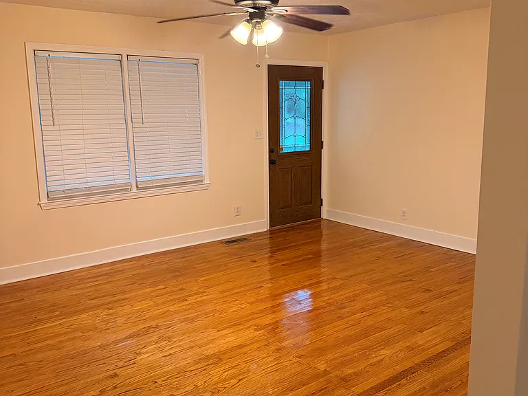21 David Rd — Photo 33