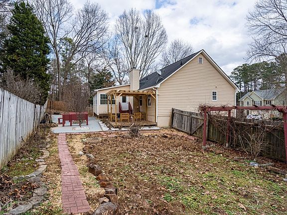 5th image of 3001 Clove Tree Ln