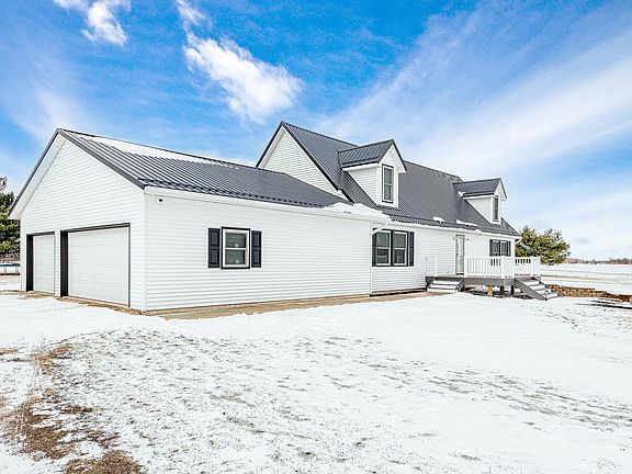 4th image of 835 N 650th Rd E