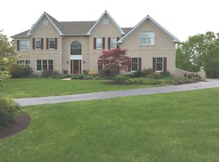 2131 Inverness Ln, Berwyn, PA 19312