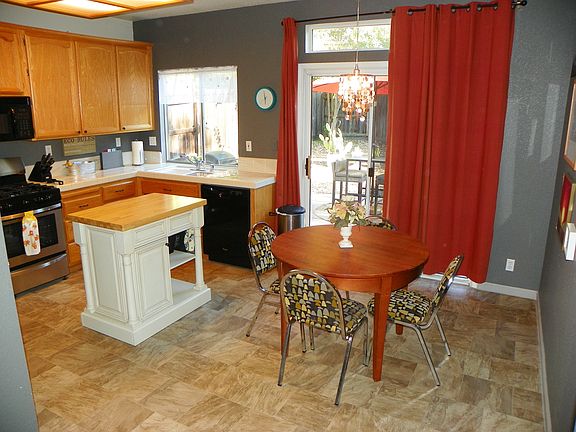 2nd image of 348 Hatton Ct