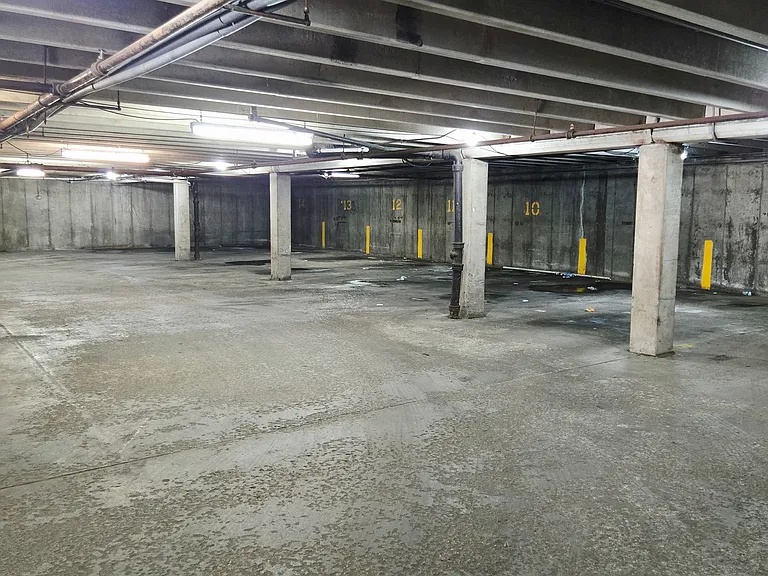 805 N Court St — Photo 3