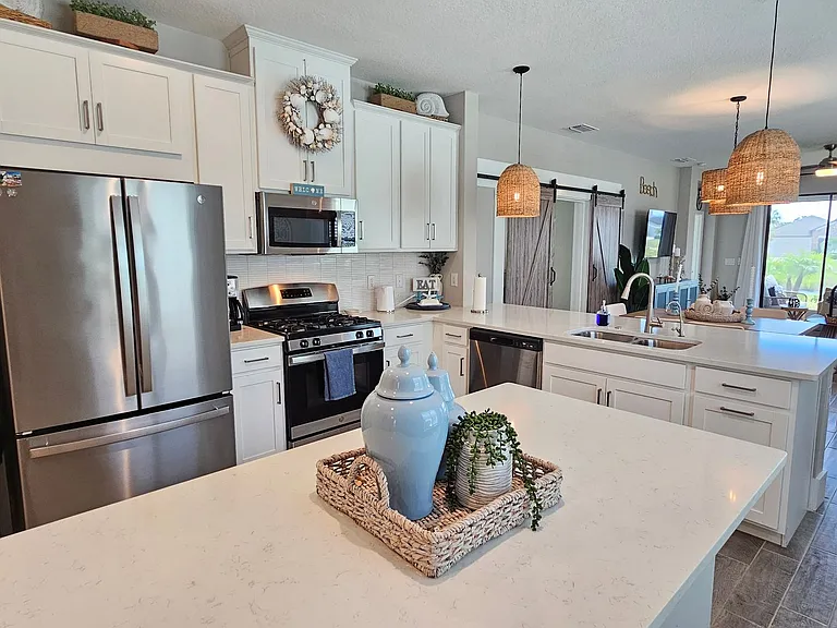 15285 Shady Palms Ln — Photo 15