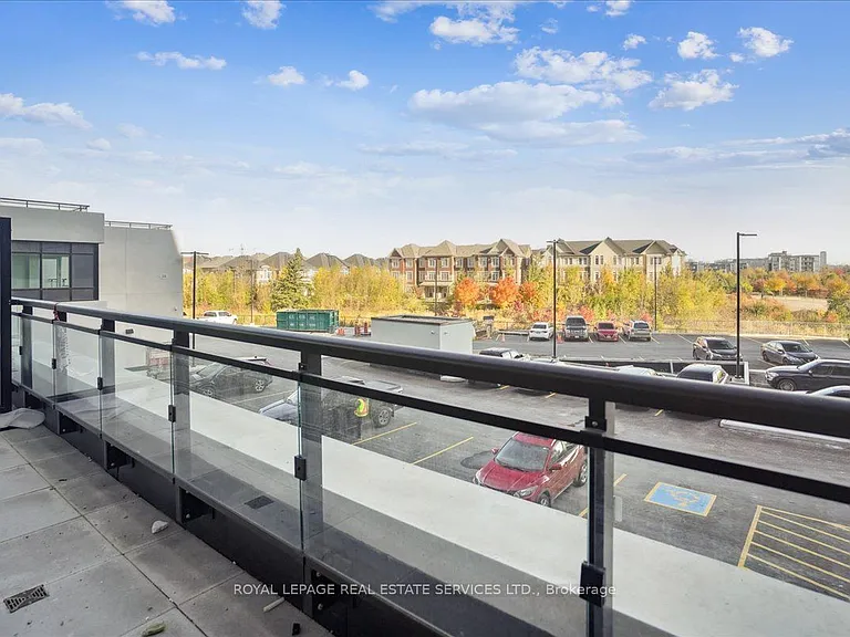 395 Dundas St W #239 — Photo 13